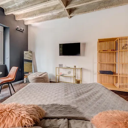 Booza 69 Luxury Lägenhet *