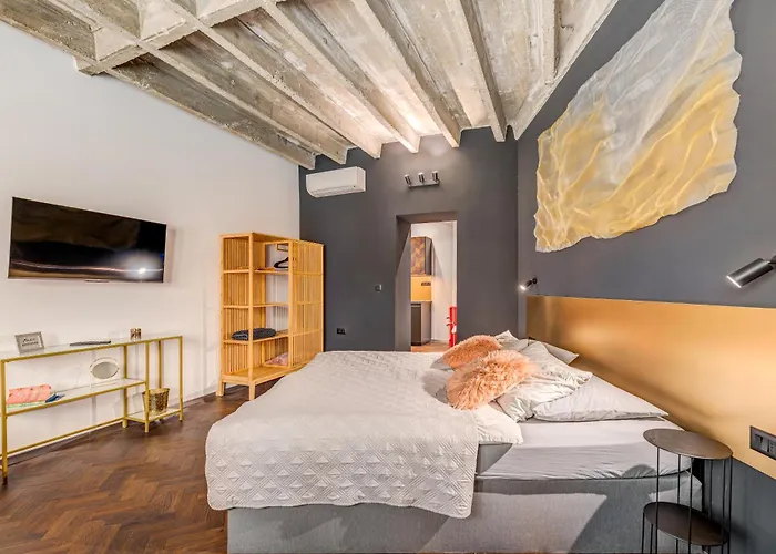 Booza 69 Luxury Lägenhet *