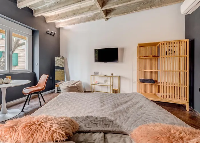 Booza 69 Luxury Lägenhet *