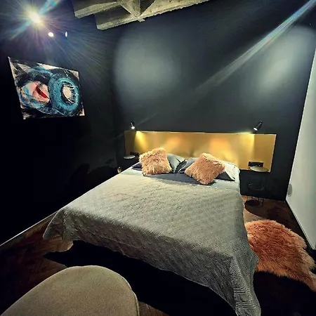 Booza 69 Luxury Apartment Split