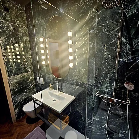 Booza 69 Luxury Apartment Split